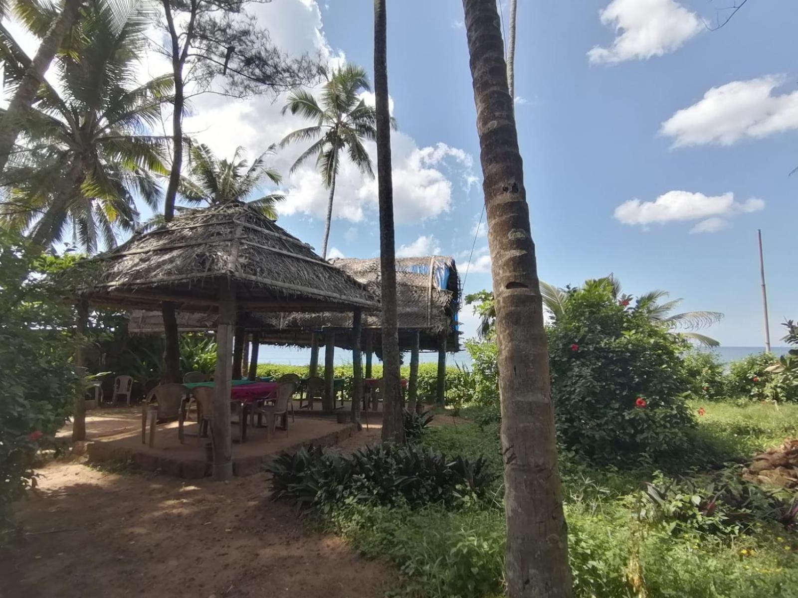 Sukriti Beach Resort Varkala Exterior foto