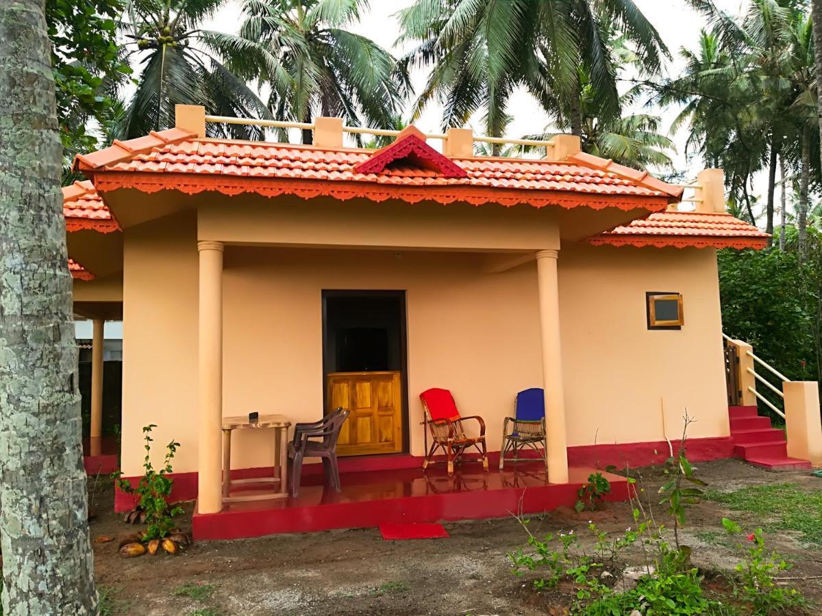 Sukriti Beach Resort Varkala Exterior foto